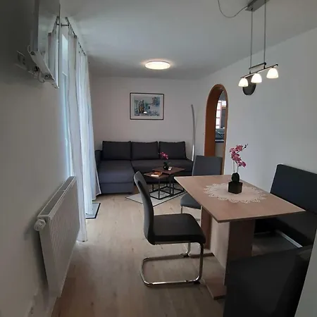 Reussner Apartment